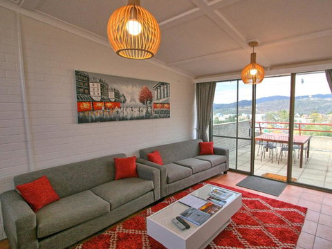 Tanderra 16 / 28 Park Road - Sunshine Coast Guide 5