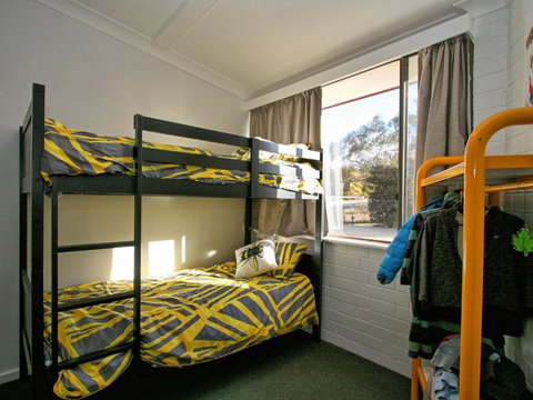 Tanderra 16 / 28 Park Road - Sunshine Coast Guide 4