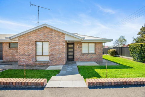 City Four Apartment - Sunshine Coast Guide 6