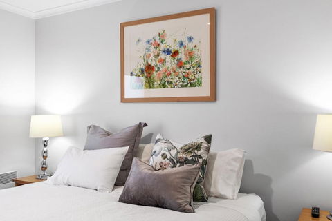 City Four Apartment - Sunshine Coast Guide 4