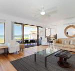 2 The Pelicans 53 Soldiers Point Road ground floor unit on the waterfront - Sunshine Coast Guide