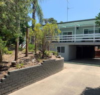 DRIFTAWAY ACROSS FROM SURF BEACH - Sunshine Coast Guide