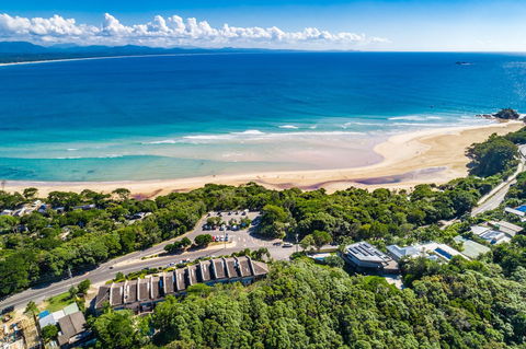 A Perfect Stay - 4 James Cook Apartments - Sunshine Coast Guide 1