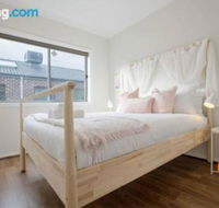 109Cozy Cranbourne Family House5Bed2Bath2Parking - Sunshine Coast Guide