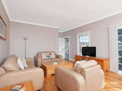 The Croft 11 Boulder Bay Rd Cosy Beach House With Aircon & Only 270m To The Beach - Sunshine Coast Guide 3