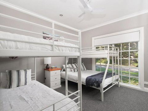 The Croft 11 Boulder Bay Rd Cosy Beach House With Aircon & Only 270m To The Beach - Sunshine Coast Guide 4