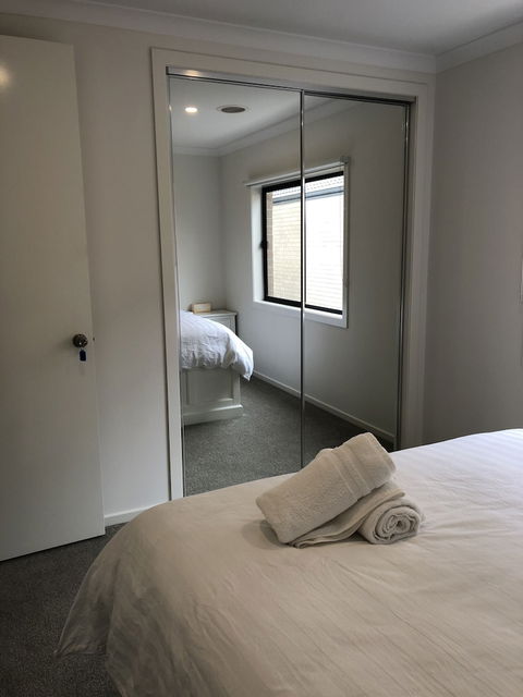 Apple House Upper Point Cook - Sunshine Coast Guide 4