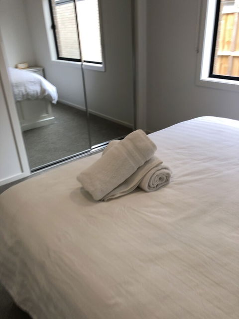 Apple House Upper Point Cook - Sunshine Coast Guide 6