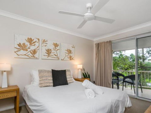 Tradewinds 3 - Sunshine Coast Guide 2