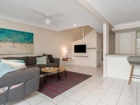 Tradewinds 3 - Sunshine Coast Guide 6