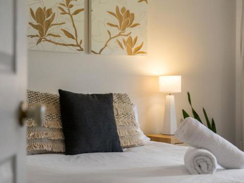 Tradewinds 3 - Sunshine Coast Guide 4