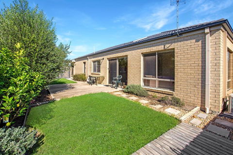 Toonalook Retreat Pet Friendly & Close To Town - Sunshine Coast Guide 1