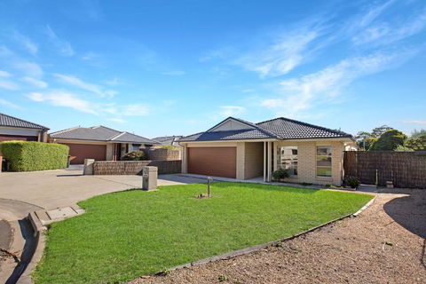 Toonalook Retreat Pet Friendly & Close To Town - Sunshine Coast Guide 4