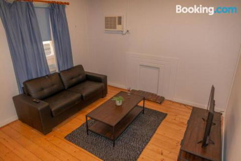 Rosebank Cottage Tailem Bend - Sunshine Coast Guide 4