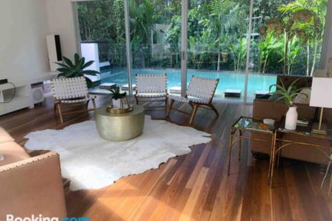 Tranquil Noosa Heads Luxury Home With Private Pool Gym Tennis & Golf - Sunshine Coast Guide 5