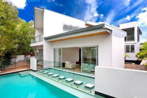 Tranquil Noosa Heads Luxury Home With Private Pool Gym Tennis & Golf - Sunshine Coast Guide 6