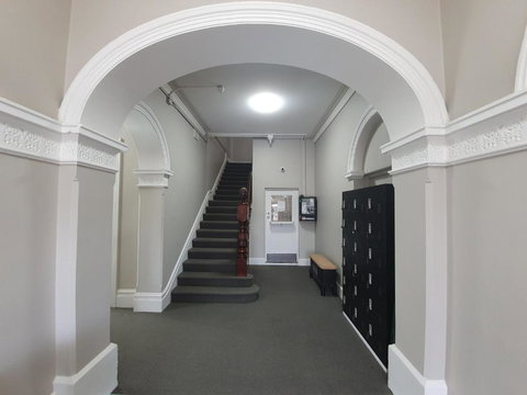 The Royal Hotel - Sunshine Coast Guide 1