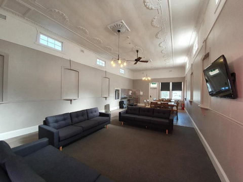 The Royal Hotel - Sunshine Coast Guide 6