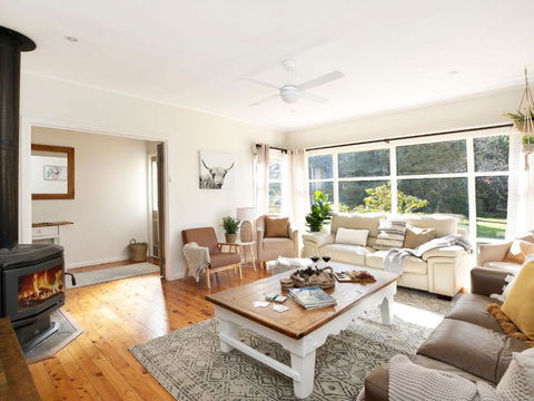 Newbury Haven - Sunshine Coast Guide 1