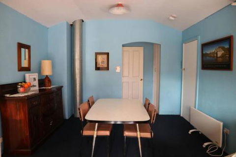 Wind Song Mountain Retreat - Sunshine Coast Guide 4