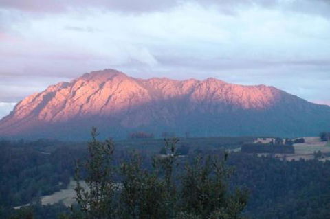 Wind Song Mountain Retreat - Sunshine Coast Guide 3