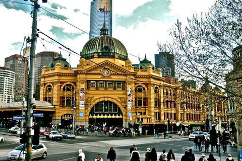 A Comfy & Central 2BR Apt Near Flinders Station - Sunshine Coast Guide 4