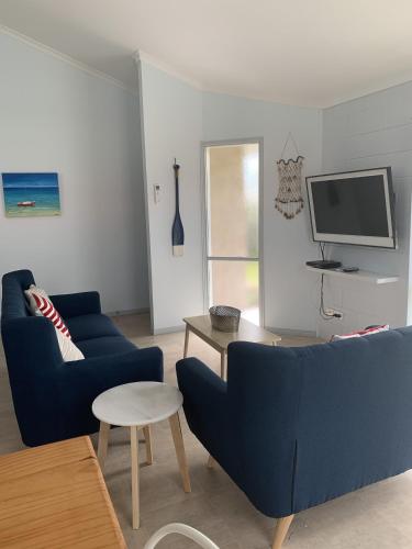 11 Anchovy Street Tin Can Bay Summer Haven Coastal Retreat - Sunshine Coast Guide 2