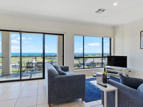 Tickys Dream 18 Turnberry Drive - Sunshine Coast Guide 5
