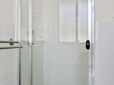 Tickys Dream 18 Turnberry Drive - Sunshine Coast Guide 4