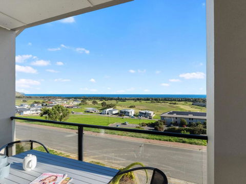 Tickys Dream 18 Turnberry Drive - Sunshine Coast Guide 3