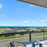 Tickys Dream 18 Turnberry Drive - Sunshine Coast Guide 0