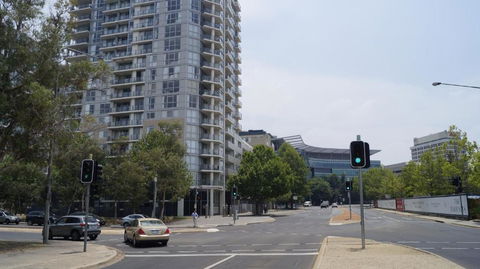 Canberra CBD Metropolitan - Sunshine Coast Guide 5
