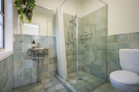 A Perfect Stay - Barefoot Lane - Sunshine Coast Guide 5