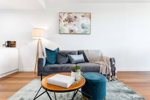 Urban Rest - Founders Lane - Sunshine Coast Guide 1