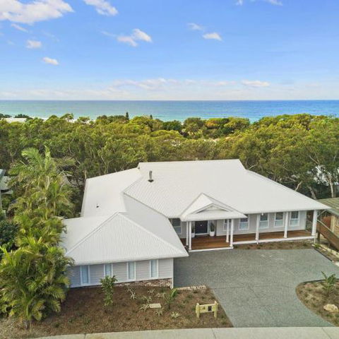 A Home Like Few Others - Sunshine Coast Guide 1