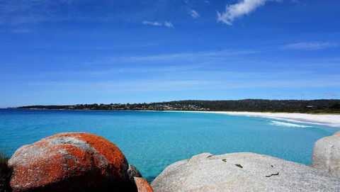 SEA EAGLE COTTAGE Amazing Views Of Bay Of Fires - Sunshine Coast Guide 6