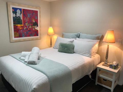 SEA EAGLE COTTAGE Amazing Views Of Bay Of Fires - Sunshine Coast Guide 1