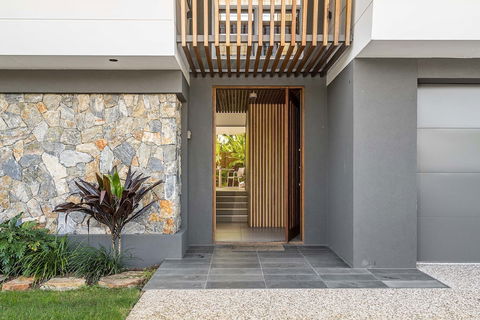 A PERFECT STAY - Kaylani Cove - Sunshine Coast Guide 1
