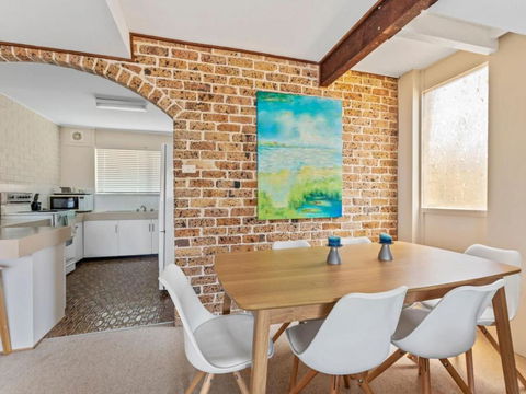 Ocean St. Holiday Apartment - Sunshine Coast Guide 5