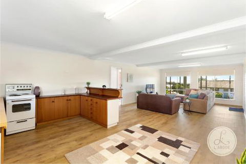 TASSIE SEASIDE SERENITY LAbode Accommodation - Sunshine Coast Guide 5