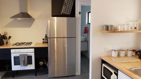 Red Ochre â€“ Large 1BR With Private Courtyard - Sunshine Coast Guide 4
