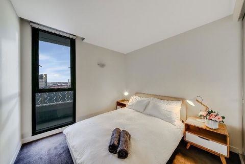 A Modern 2BR CBD Apt City Views FREE Parking - Sunshine Coast Guide 6