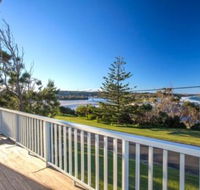 Seaside Beach House 25 Seaside Pde - Sunshine Coast Guide