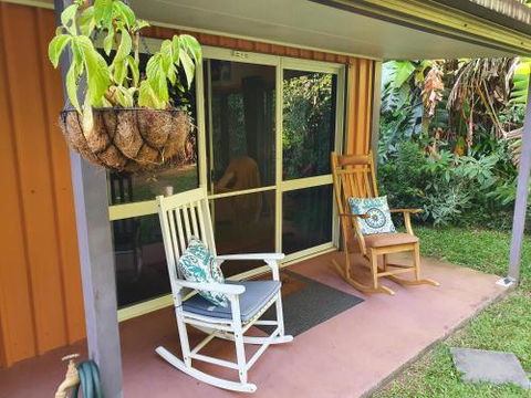 Garden Studio - Sunshine Coast Guide 6