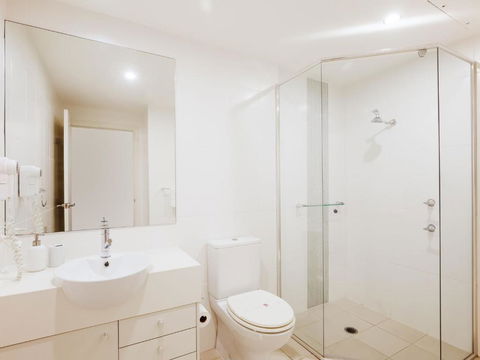 Oaks Pacific Blue 278 265 Sandy Point Road - Sunshine Coast Guide 5