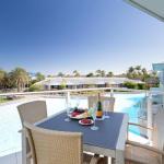 Oaks Pacific Blue 278 265 Sandy Point Road - Sunshine Coast Guide 0