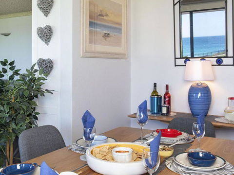 At The Beach Kiama Surf Beach At Your Doorstep - Sunshine Coast Guide 3