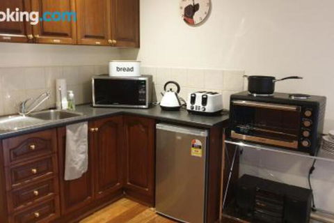 Heritage Bed & Breakfast - Sunshine Coast Guide 1