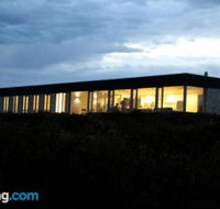 DEstrees Bay Beach House - Sunshine Coast Guide