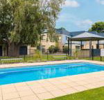 Sea Breeze - Sunshine Coast Guide